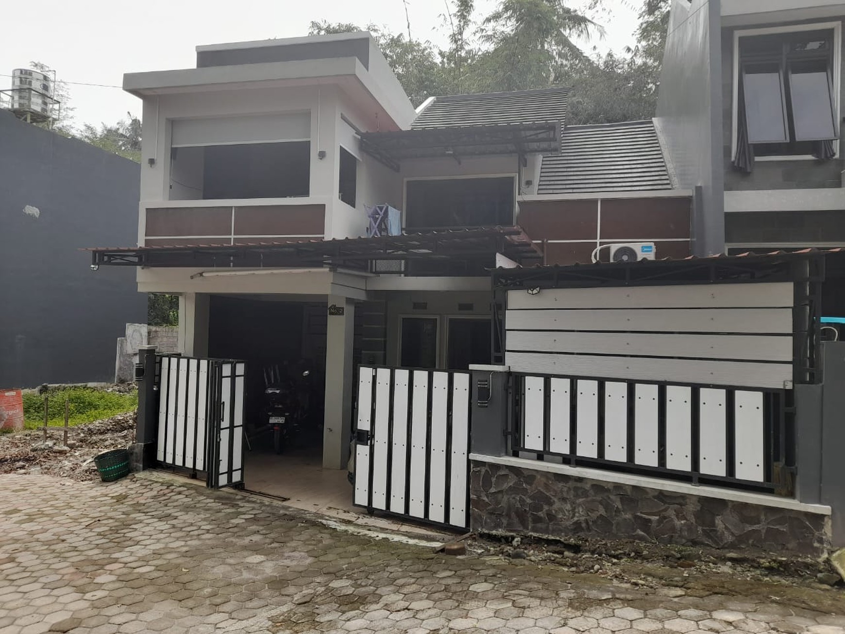 Rumah 2 Lantai Lokasi Strategis di Griya Tirta Asri Mlati Sleman