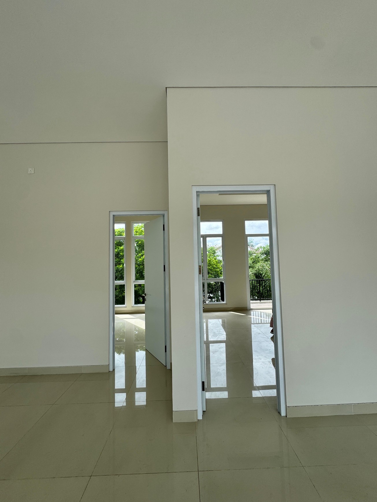 Rumah Baru Minimalis 2 Lantai Siap Huni di Giri Loka BSD City