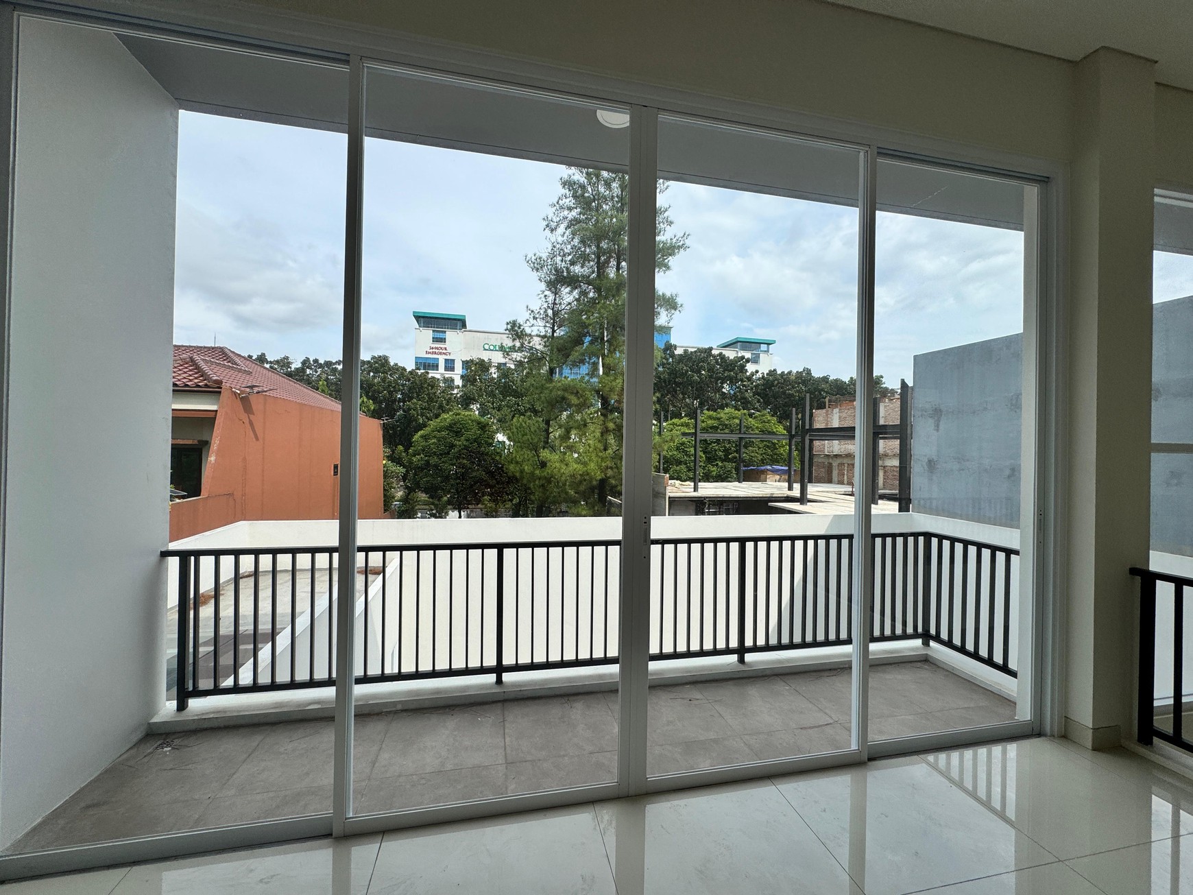 Rumah Baru Minimalis 2 Lantai Siap Huni di Giri Loka BSD City