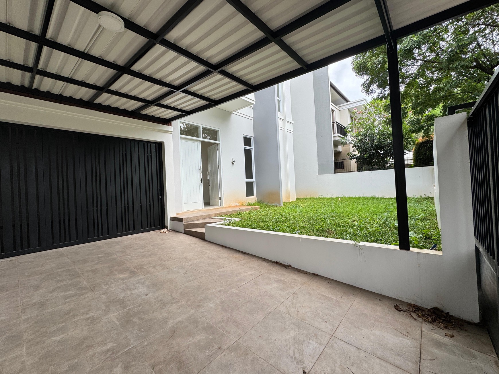 Rumah Baru Minimalis 2 Lantai Siap Huni di Giri Loka BSD City