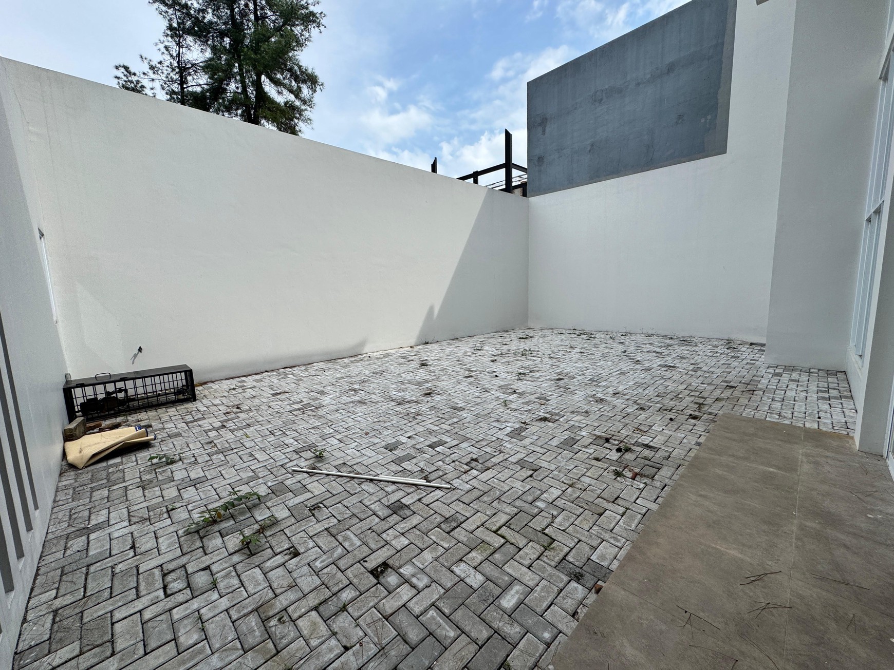 Rumah Baru Minimalis 2 Lantai Siap Huni di Giri Loka BSD City