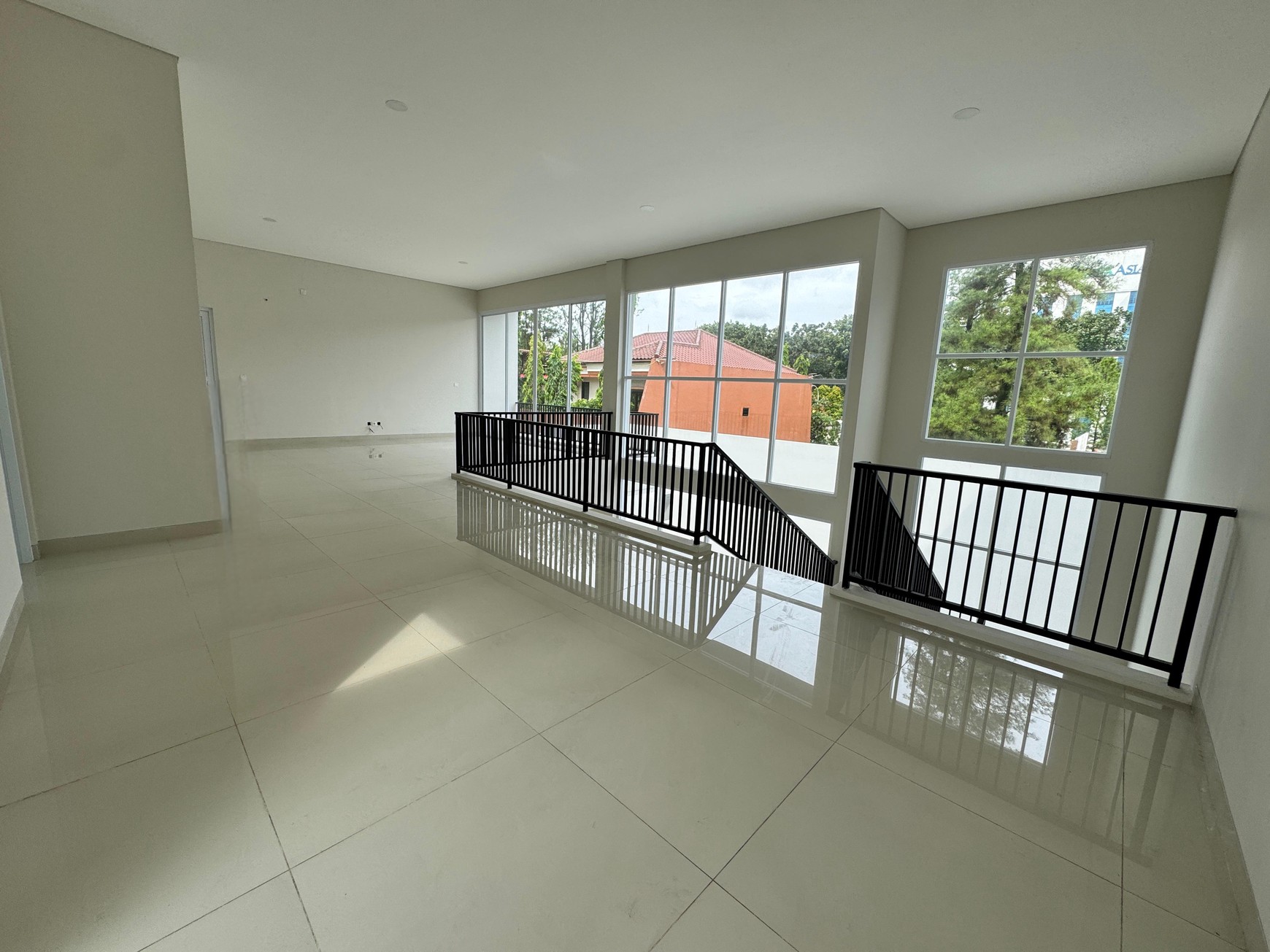 Rumah Baru Minimalis 2 Lantai Siap Huni di Giri Loka BSD City
