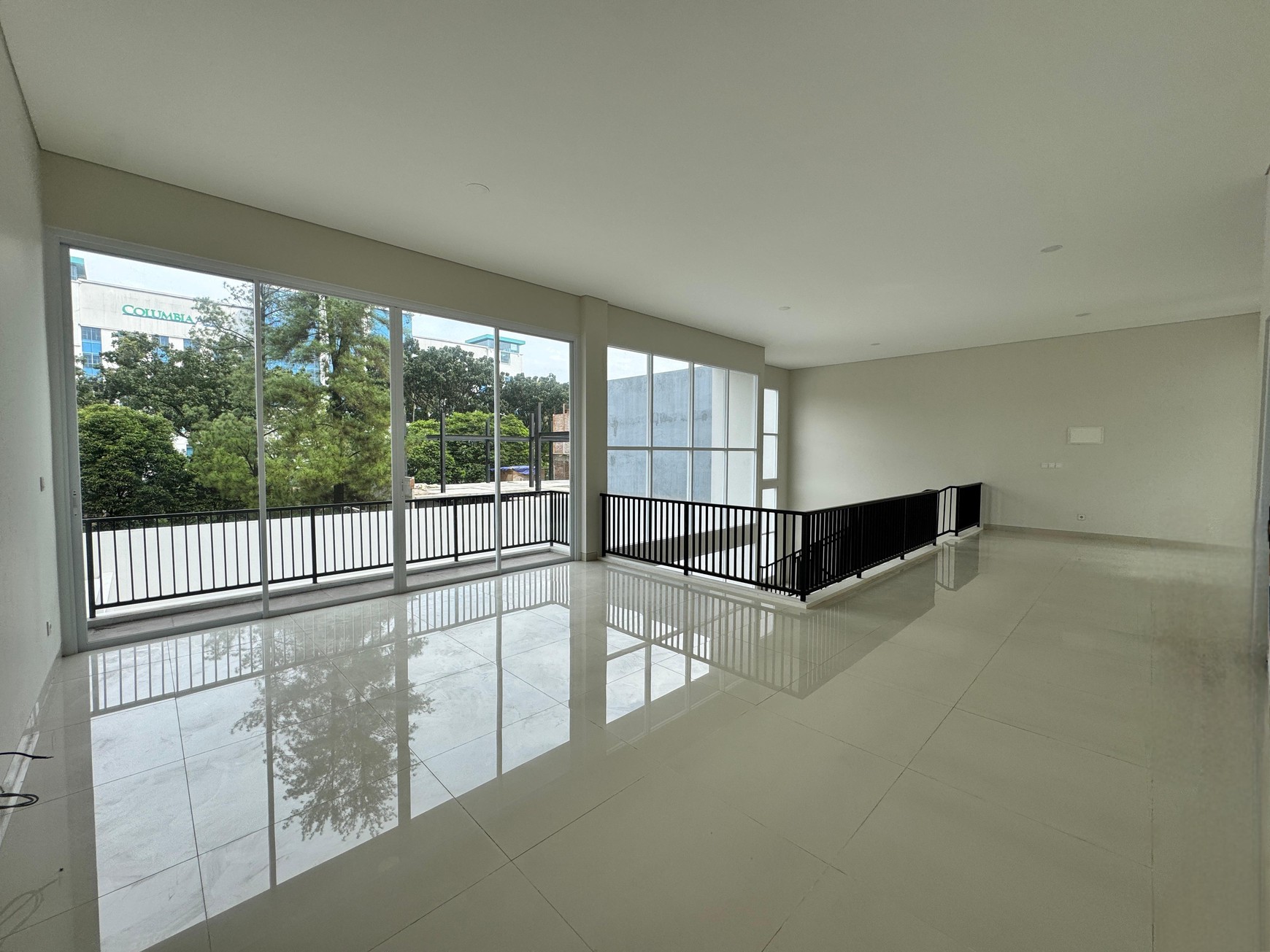 Rumah Baru Minimalis 2 Lantai Siap Huni di Giri Loka BSD City