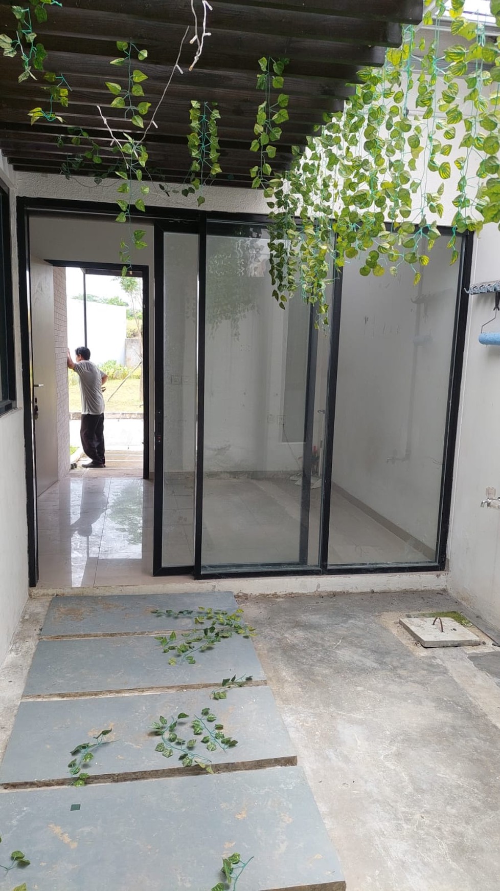 Rumah Design By Andra Matin Dgn Innercourt Di Parung Panjang