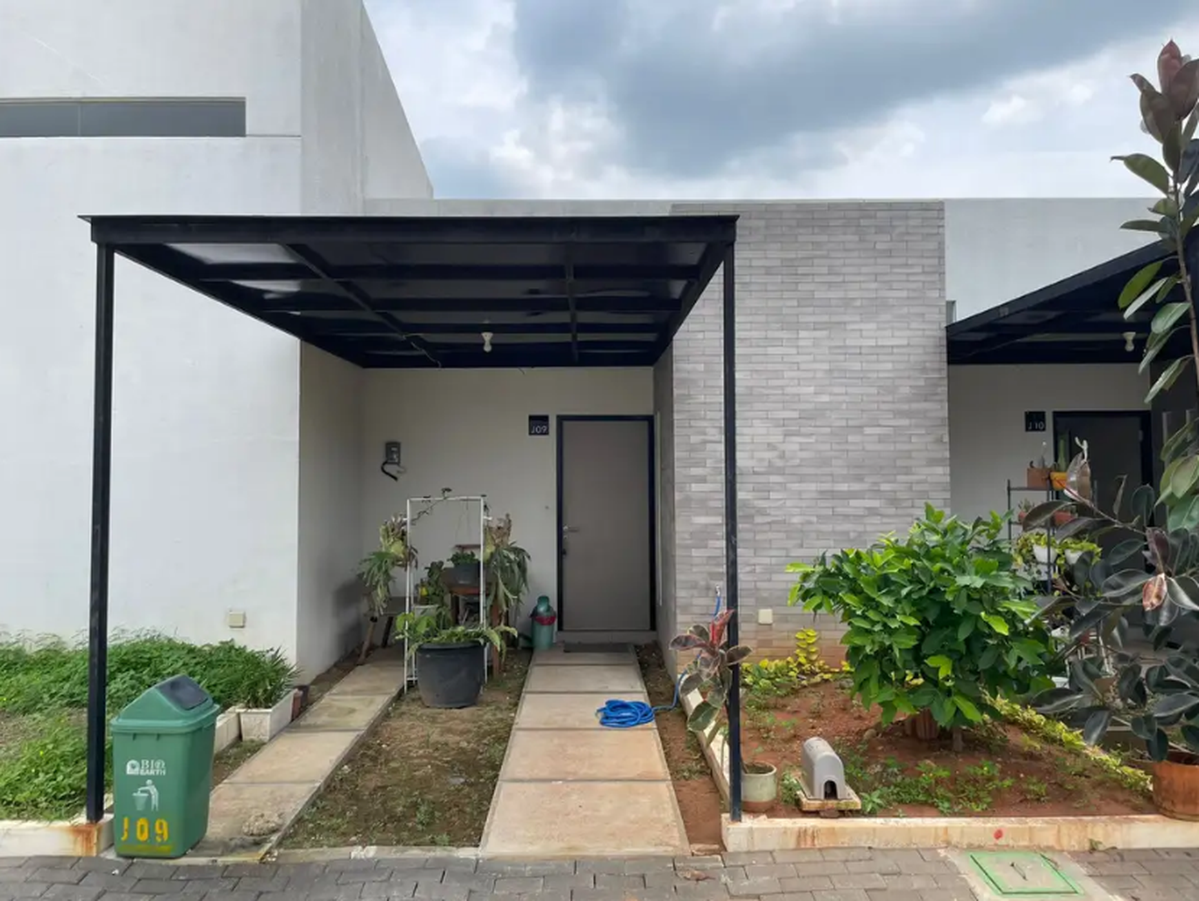 Rumah Design By Andra Matin Dgn Innercourt Di Parung Panjang