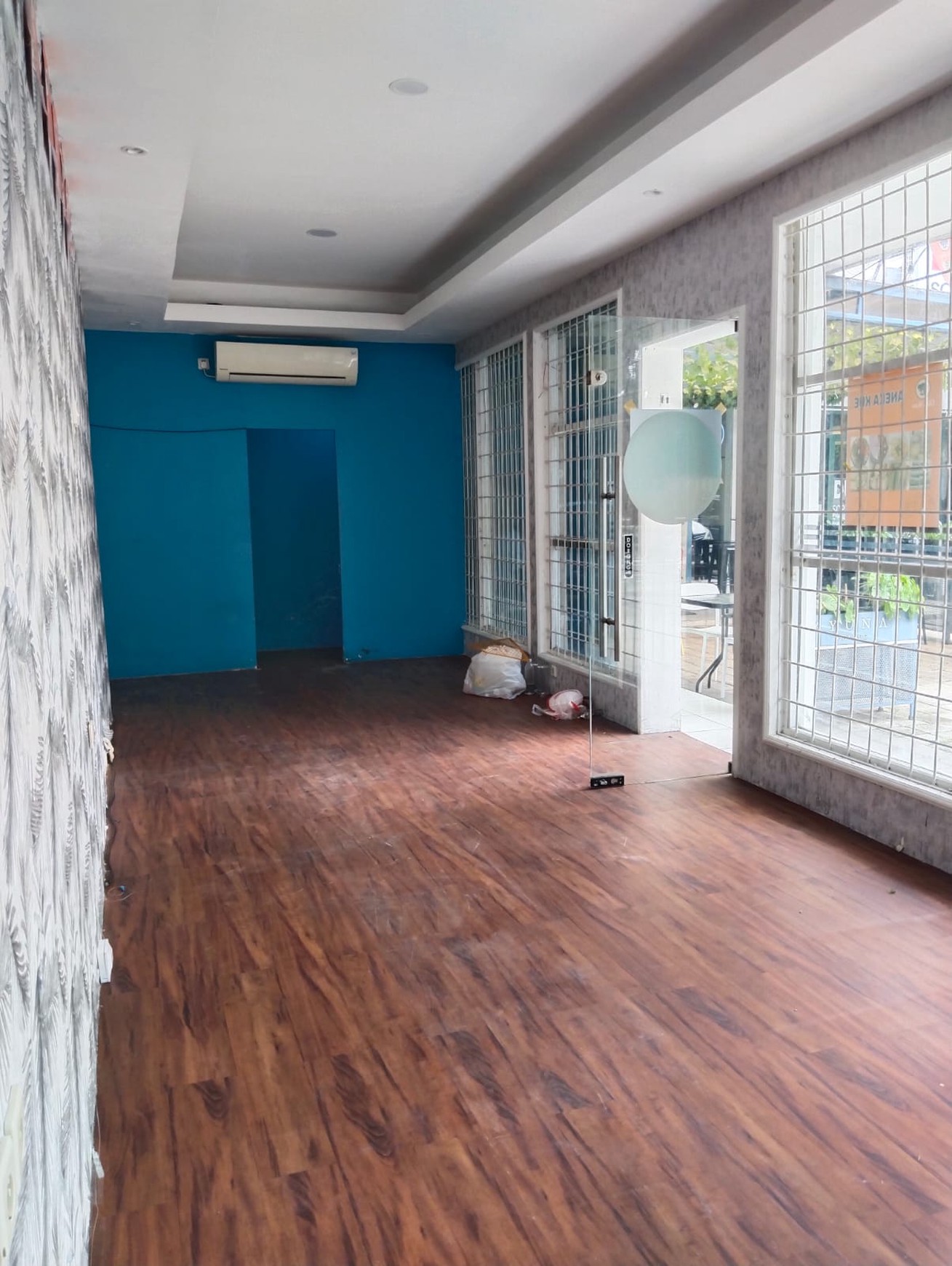 Ruko Langsung Akses ke Jalan Raya di Menteng Dalam