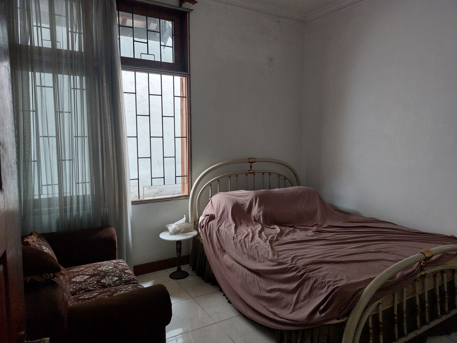 Rumah  2 lantai besar dan luas dialam perumahan  Villa cibubur Indah Cibubur Jakarta Timur