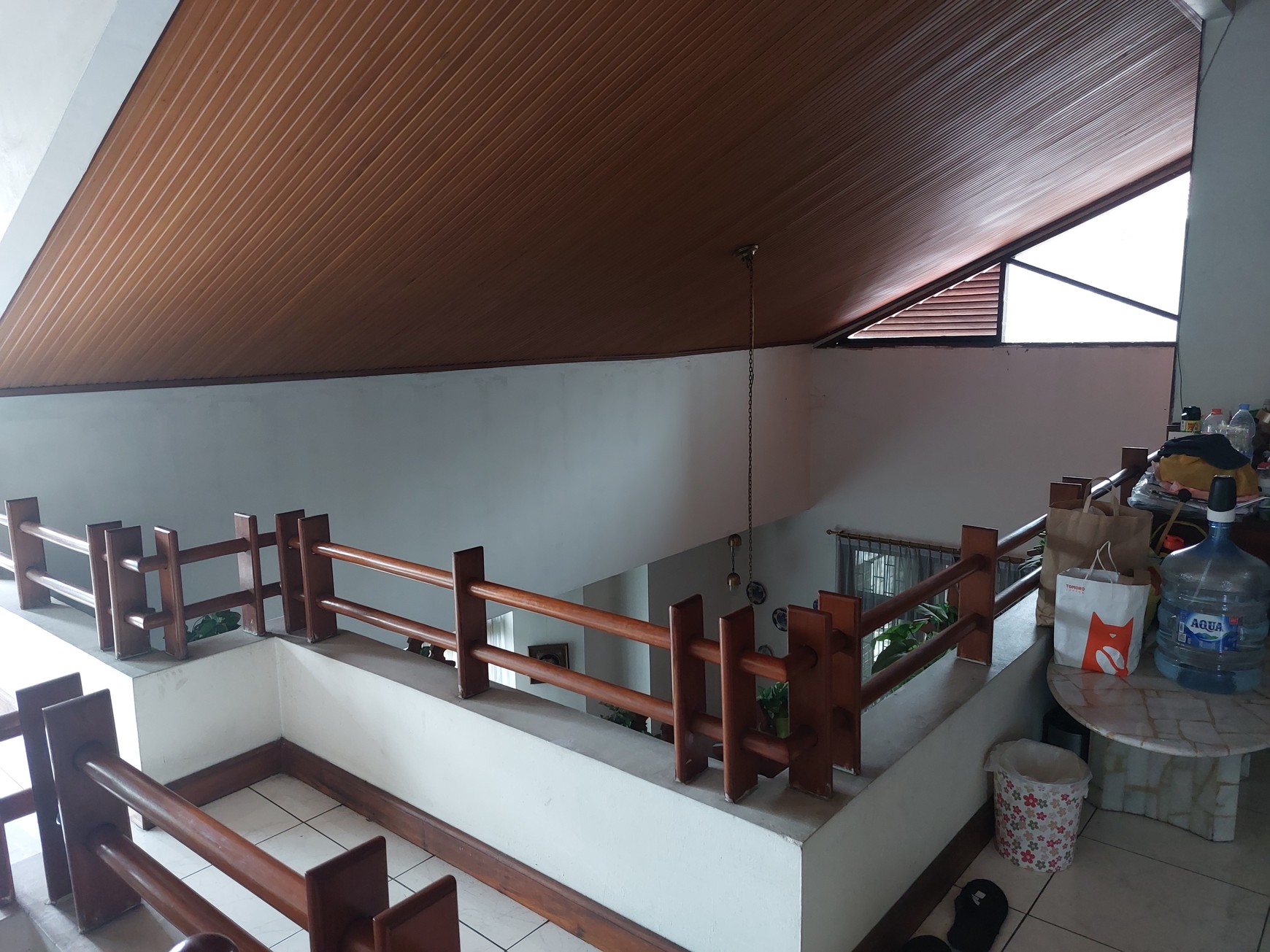 Rumah  2 lantai besar dan luas dialam perumahan  Villa cibubur Indah Cibubur Jakarta Timur