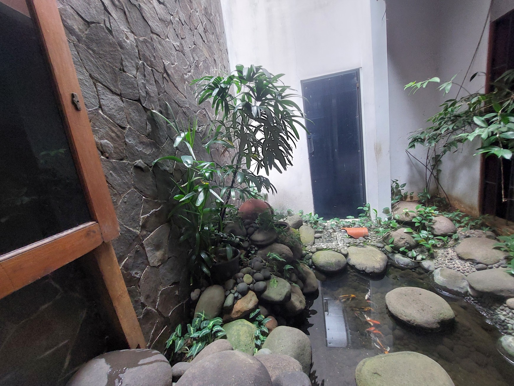 Rumah  2 lantai besar dan luas dialam perumahan  Villa cibubur Indah Cibubur Jakarta Timur