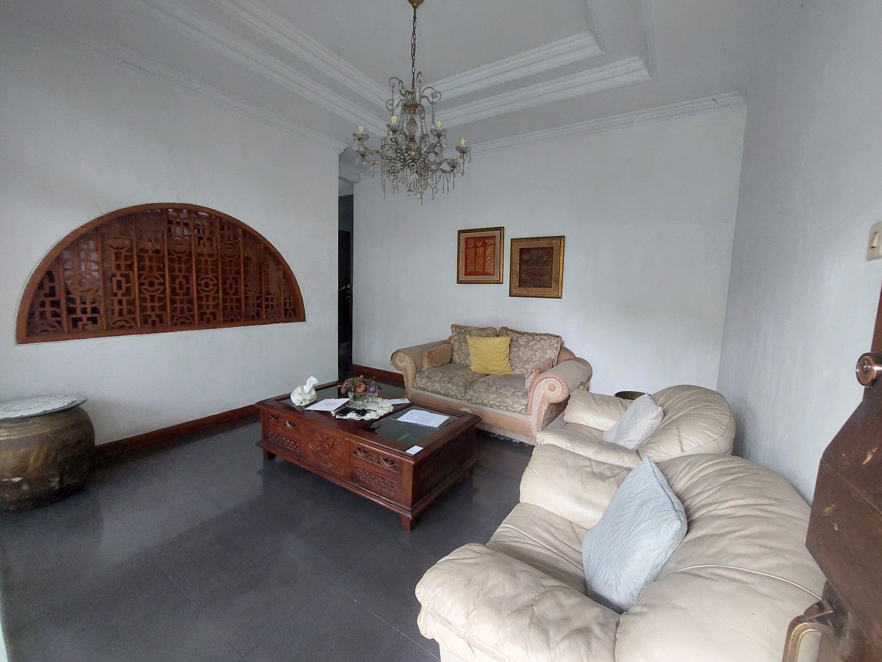 Rumah  2 lantai besar dan luas dialam perumahan  Villa cibubur Indah Cibubur Jakarta Timur