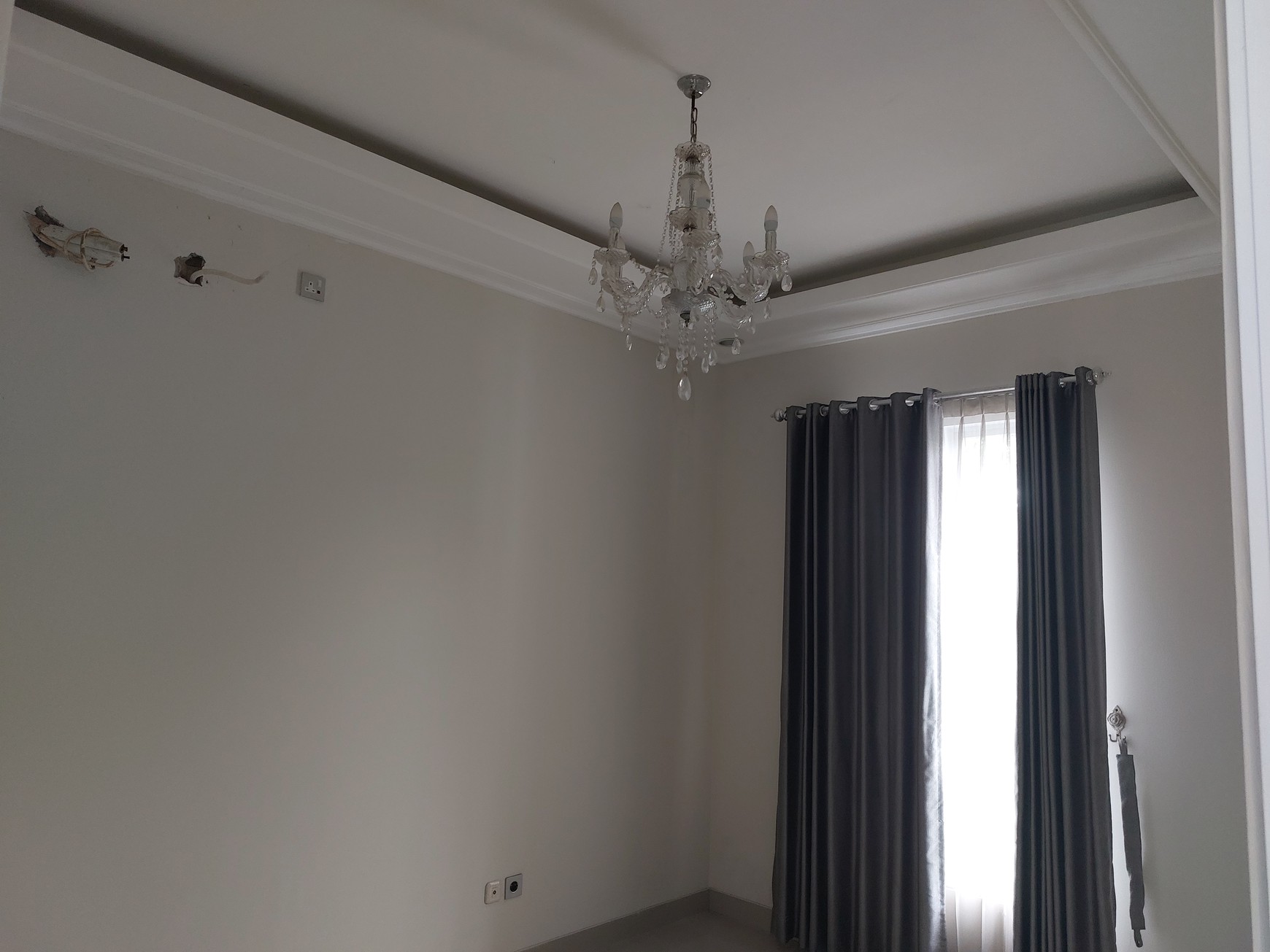 Rumah  2 lantai  Siap Huni di  Town House Grand Kartika Cibubur Jakarta Timur