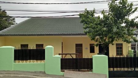 Rumah Bagus Di Jl Pemancar, Komp BMKG Pondok Aren Tangerang Selatan