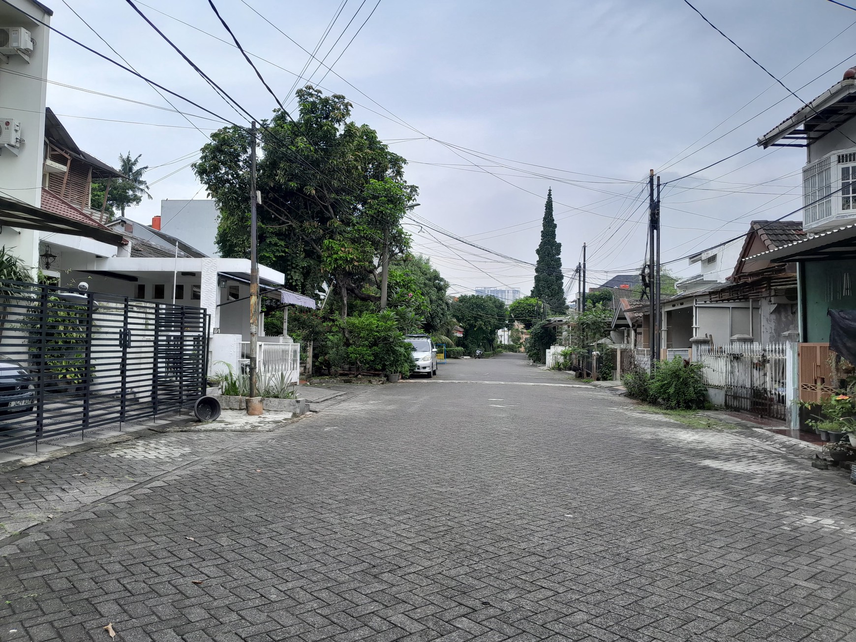 Rumah Bagus Di Cucur Timur Bintaro Sektor 4 Tangerang Selatan