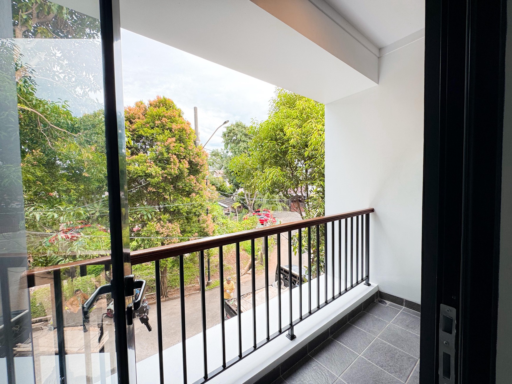Rumah Bagus Di Graha Raya Bintaro, Jl Kiwi