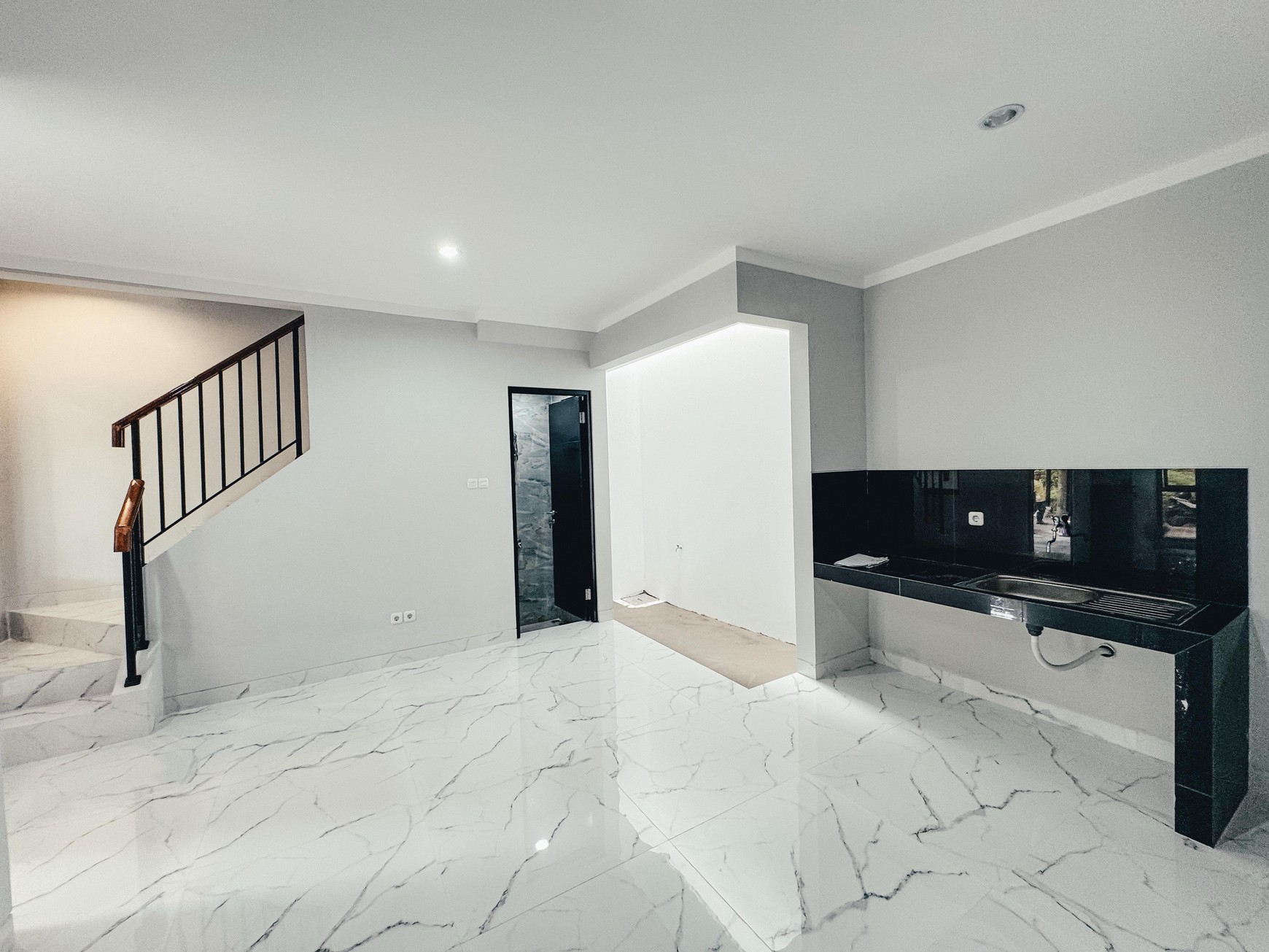 Rumah Bagus Di Graha Raya Bintaro, Jl Kiwi