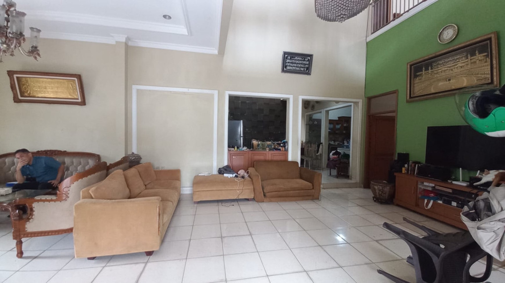 Rumah Besar 2 lantai, Hook, Depan Taman, Akses Jalan 2 Mobil Lega, Hanya 20 Meter Ke Eco Park Tebet