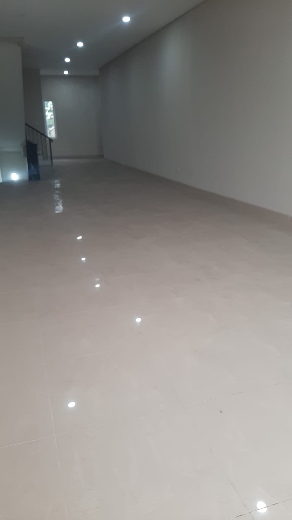 Ruko cocok untuk usaha, lokasi strategis di Ciledug