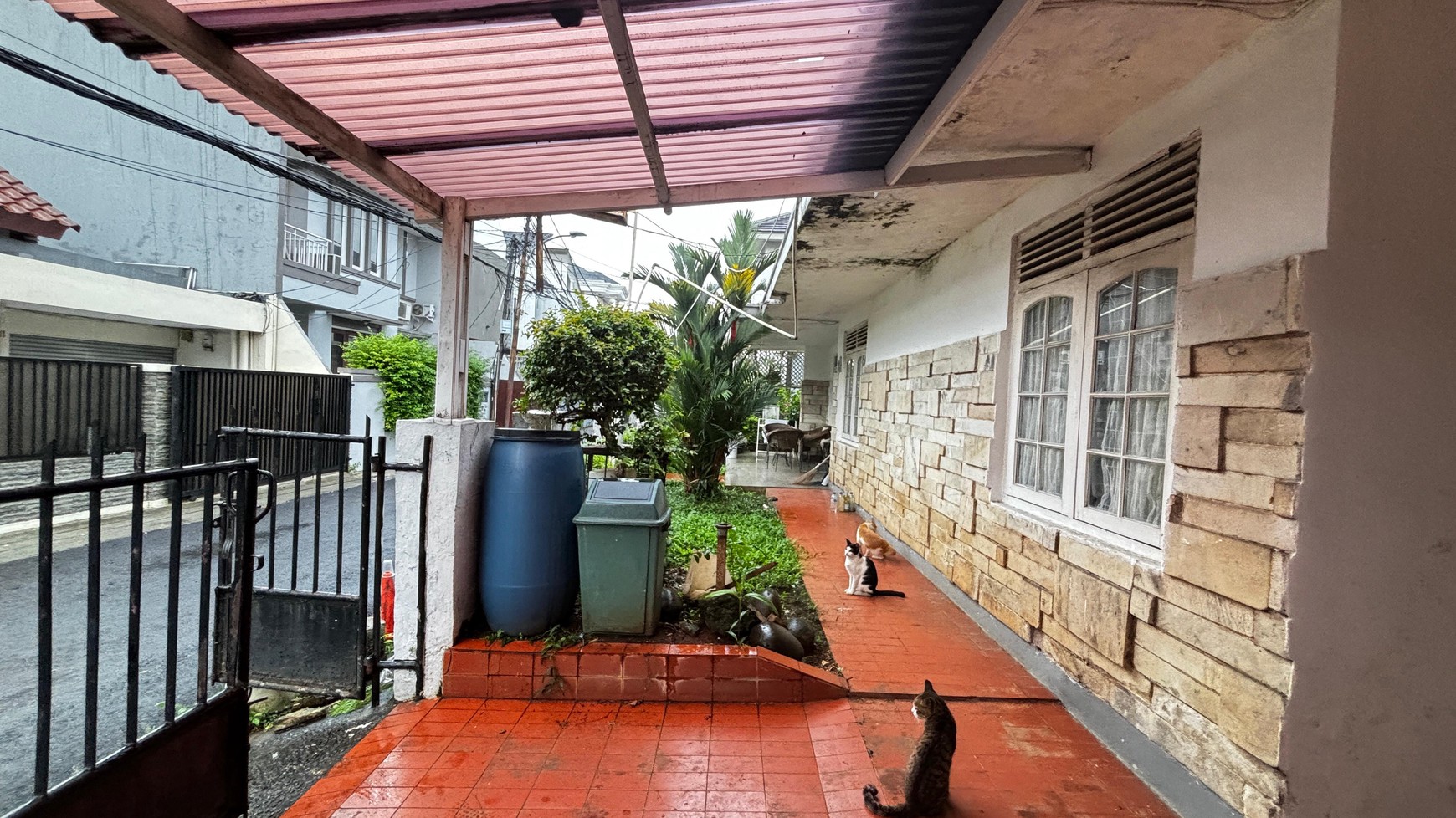 Rumah Rapih Hook Jalan 2 Mobil Lega Dekat Eco Park Di Tebet Barat Jaksel
