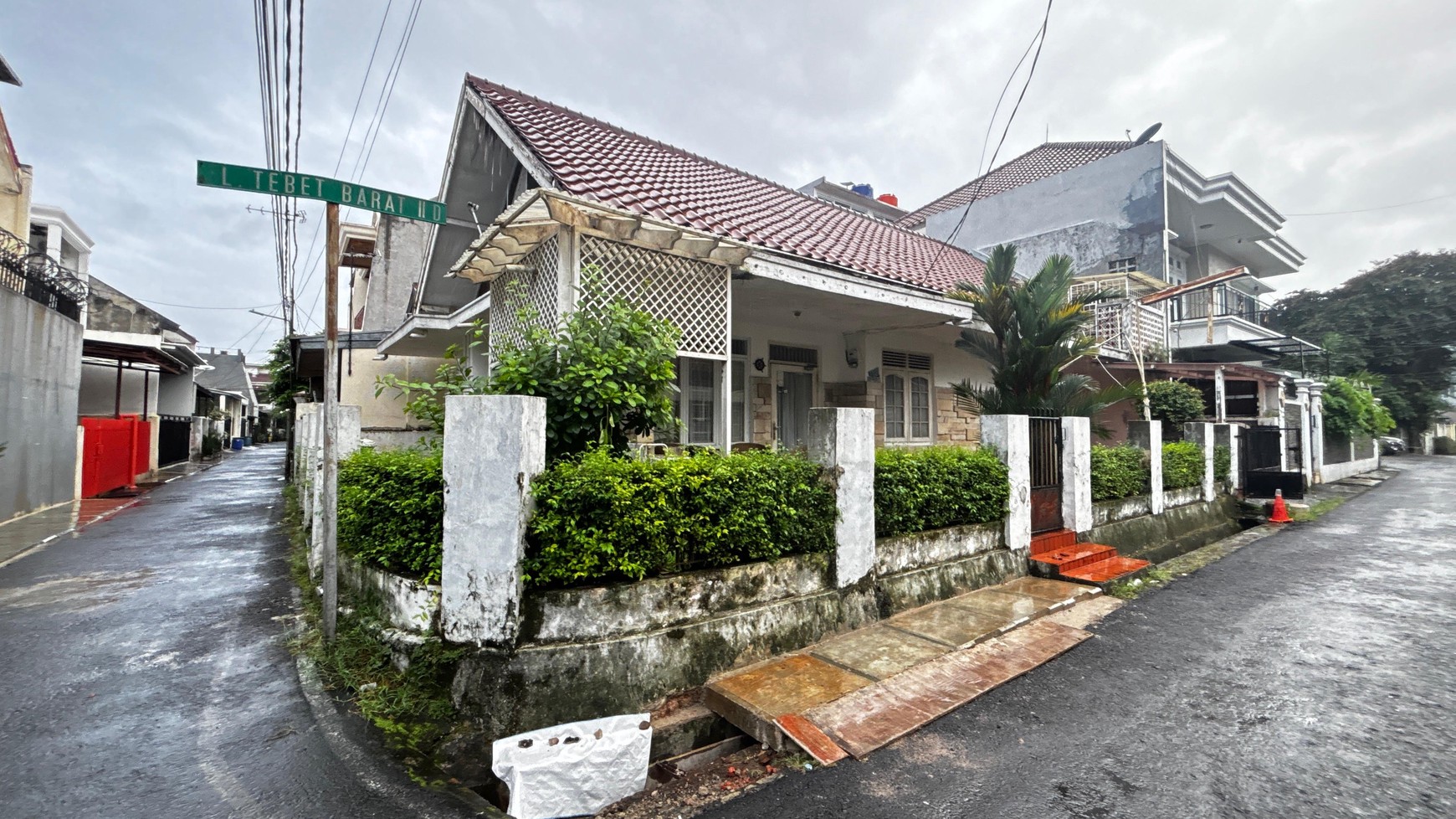 Rumah Tinggal 1 Lantai Luas 187m2 Jalan 1 Mobil Lokasi di Tebet Barat Jaksel