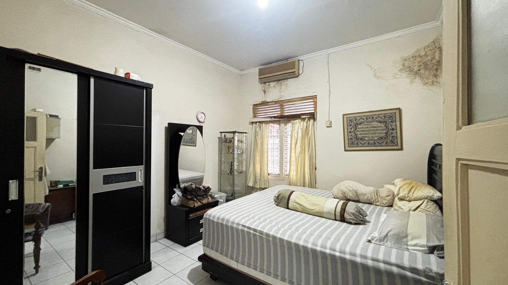 Rumah Tinggal 1 Lantai Luas 187m2 Jalan 1 Mobil Lokasi di Tebet Barat Jaksel