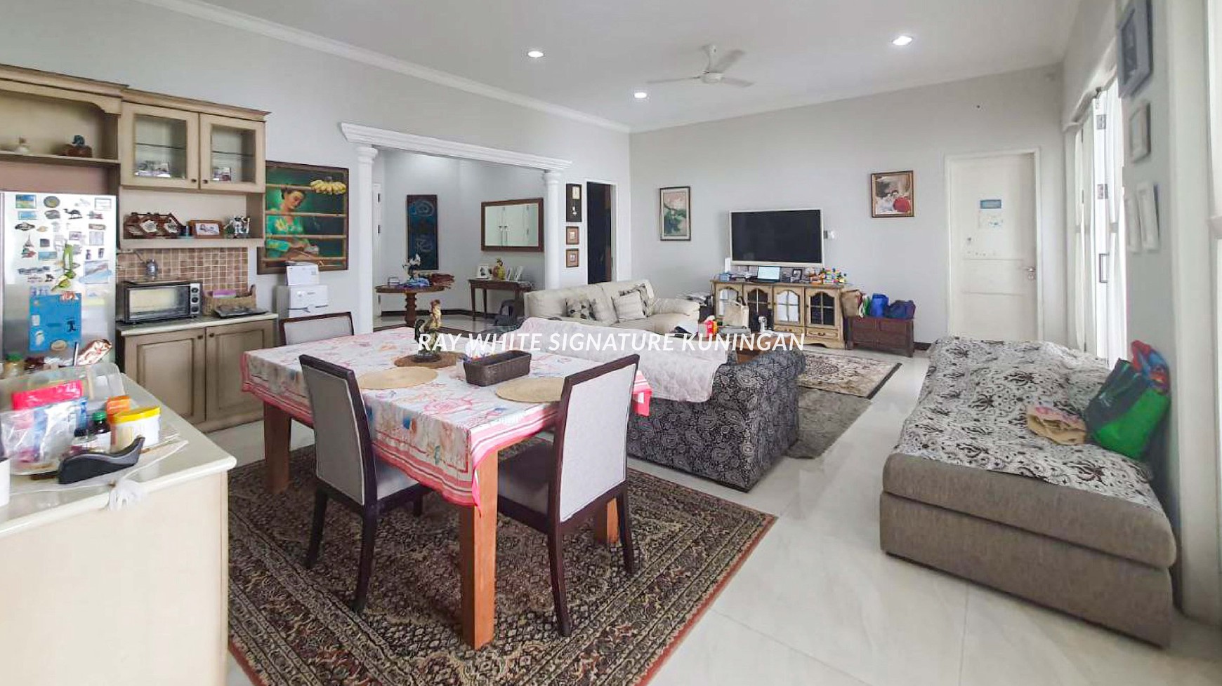 Dijual Rumah Tinggal 1,5 Lantai di Jl KH Moh Naim 2