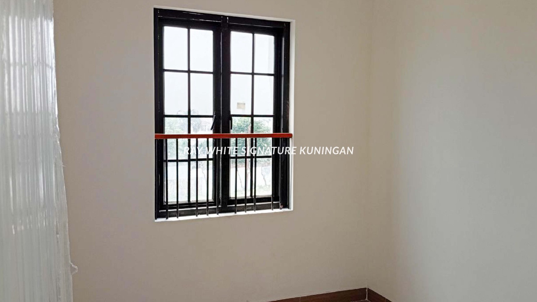 Dijual Rumah 3 Lantai American Style