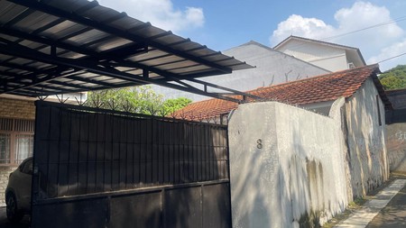 DIJUAL  RUMAH Lokasi STRATEGIS 2 LT  Didaerah Deplu Bintaro Jakarta Selatan 