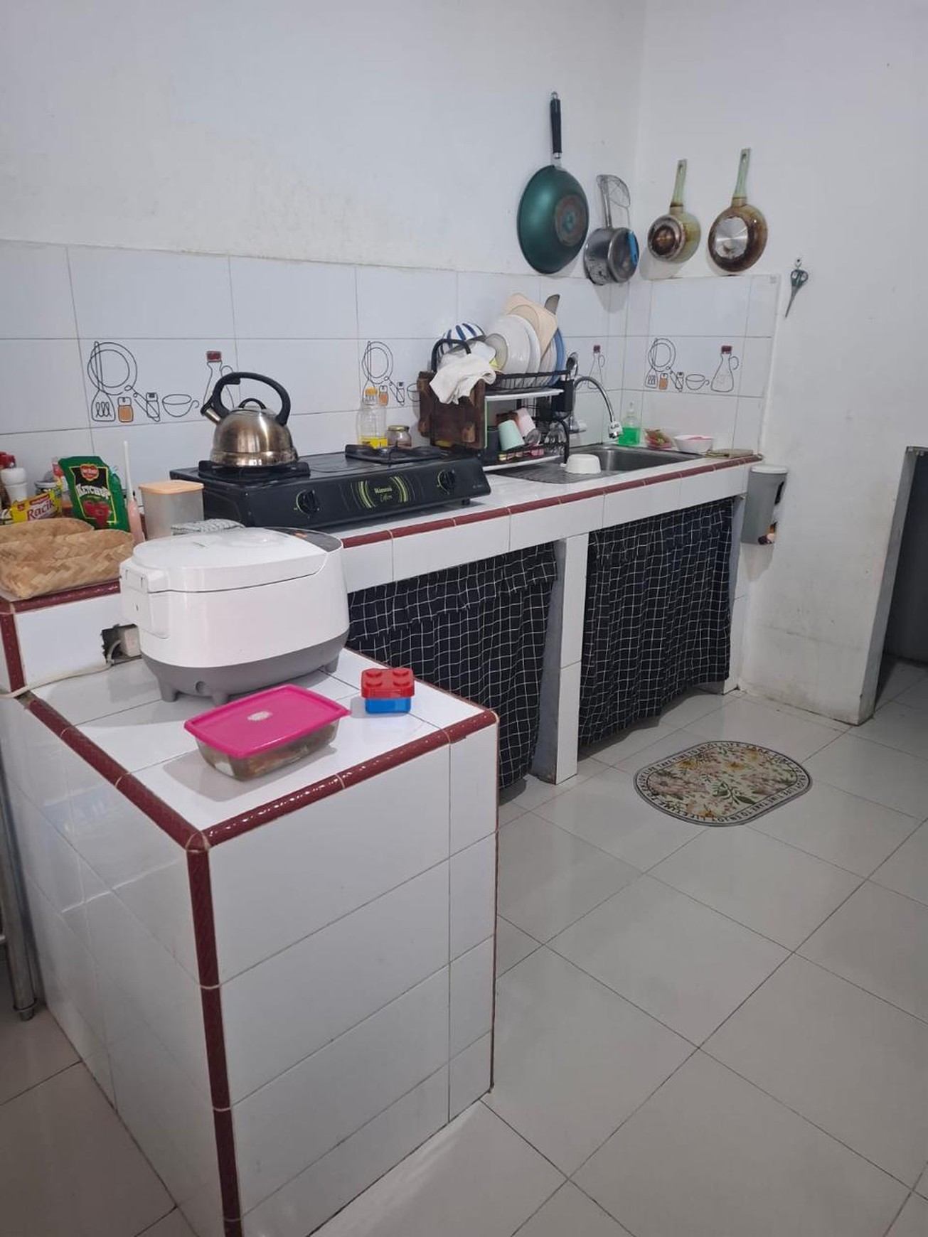 Disewakan Rumah  2 Lantai di perumahan daerah Limo Cinere