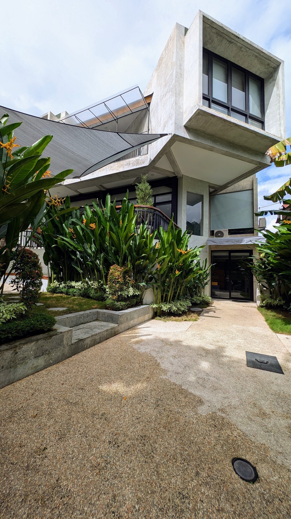 Stunning House Freehold In Padonan Canggu Bali