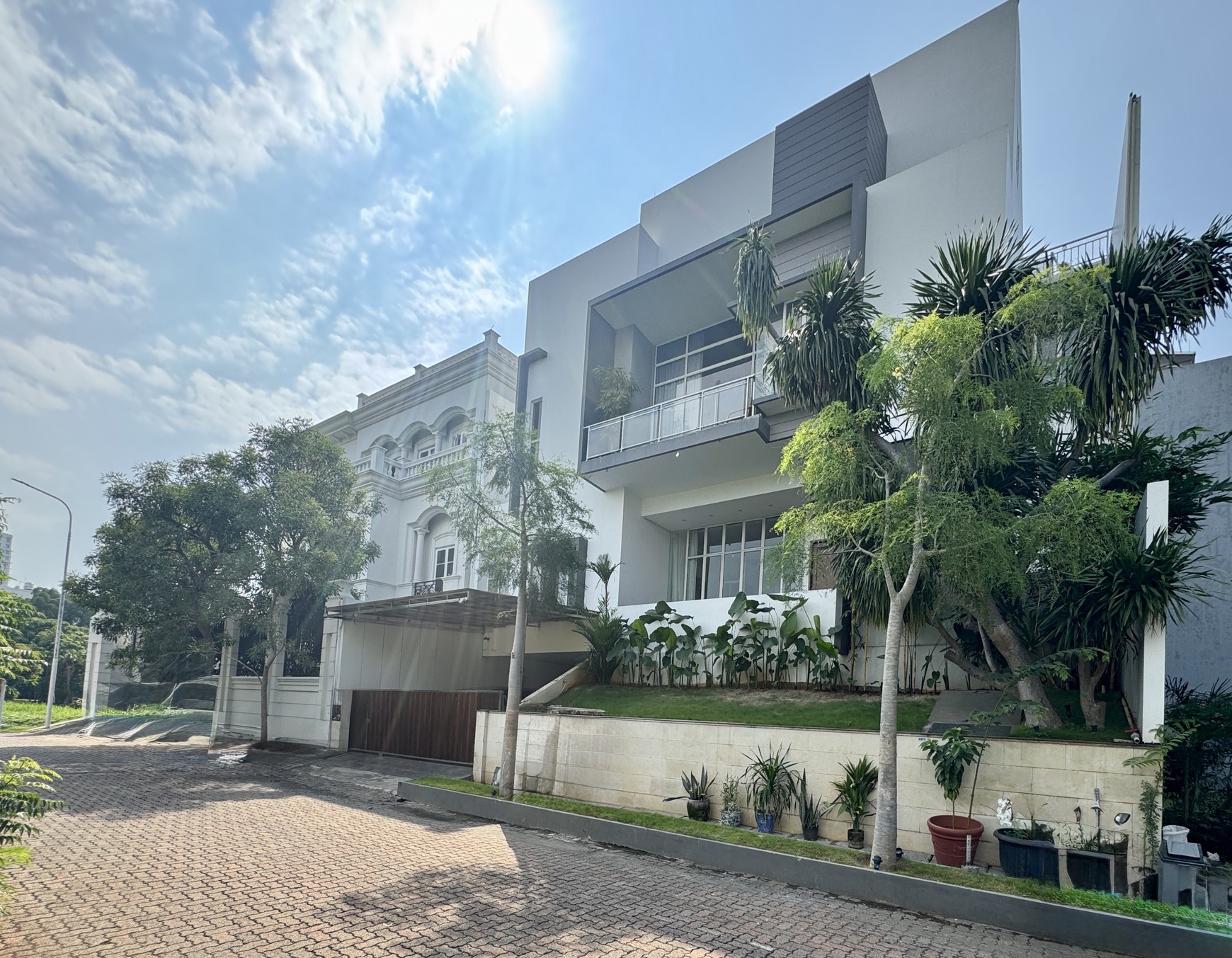 Dijual Rumah Mewah di Pantai Mutiara, Jakarta Utara
