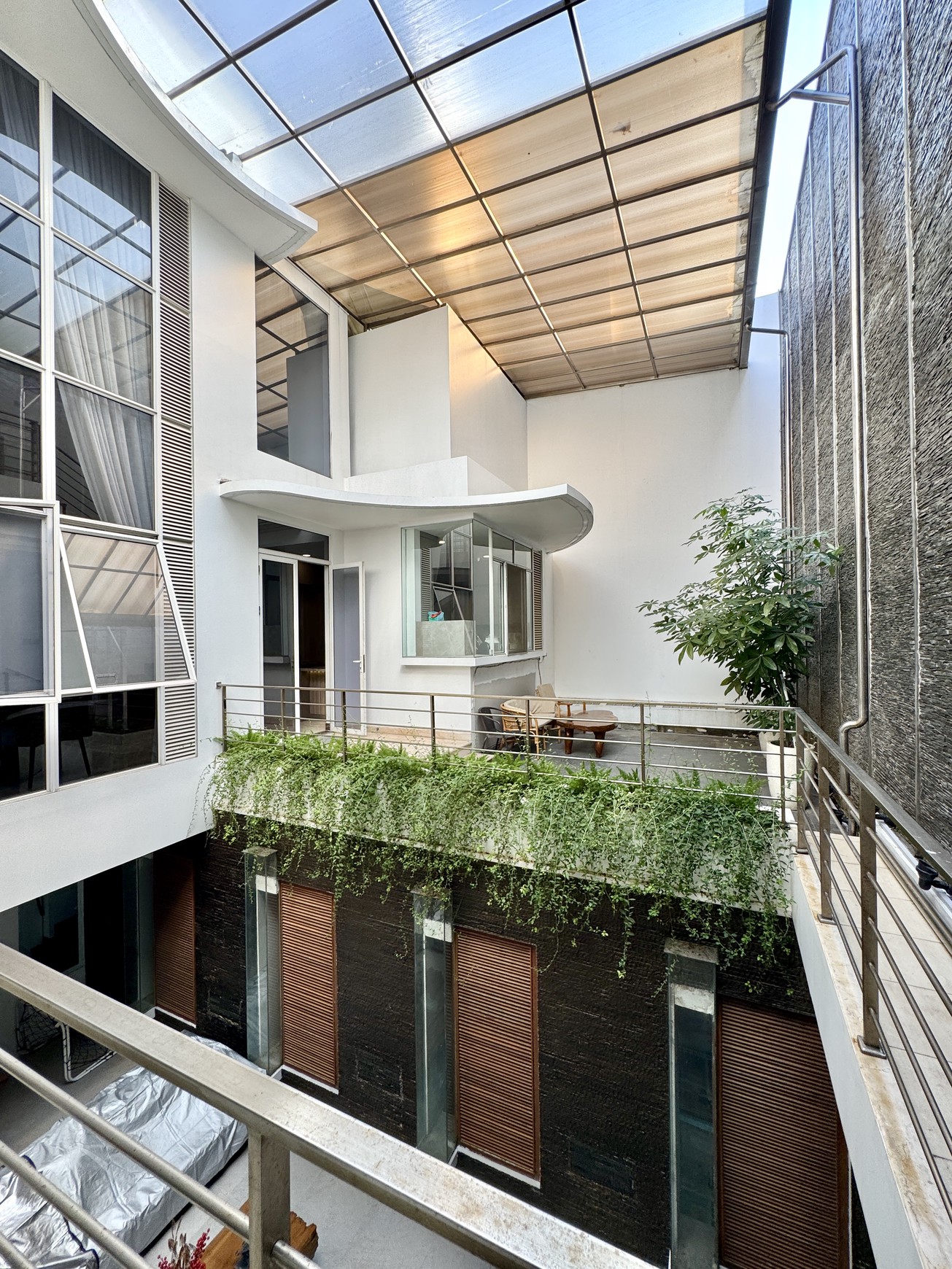 Dijual Rumah Mewah di Pantai Mutiara, Jakarta Utara