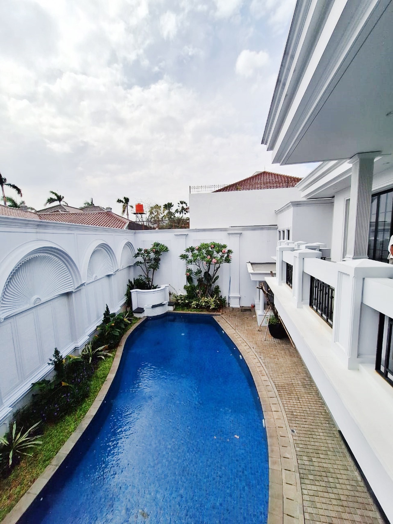 Rumah Bagus Siap Huni Asri di Taman Metro Alam, Pondok Indah, Jakarta Selatan