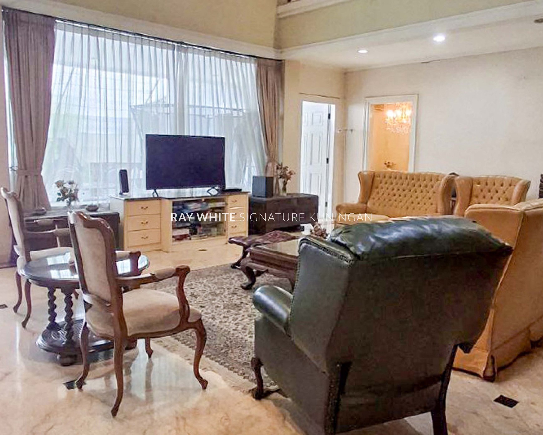 Dijual Rumah Mewah di Kawasan Elite Kebayoran Baru