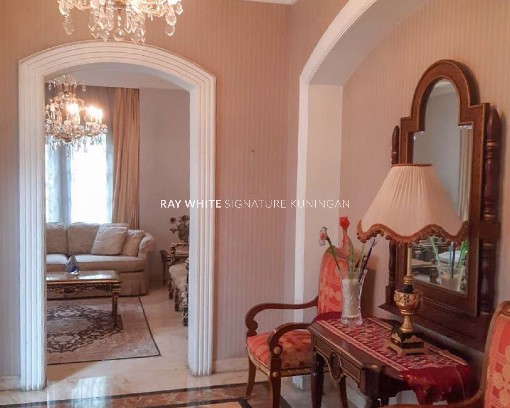 Dijual Rumah Mewah di Kawasan Elite Kebayoran Baru