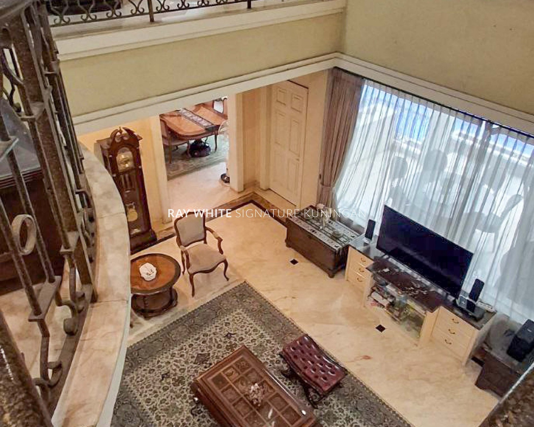 Dijual Rumah Mewah di Kawasan Elite Kebayoran Baru