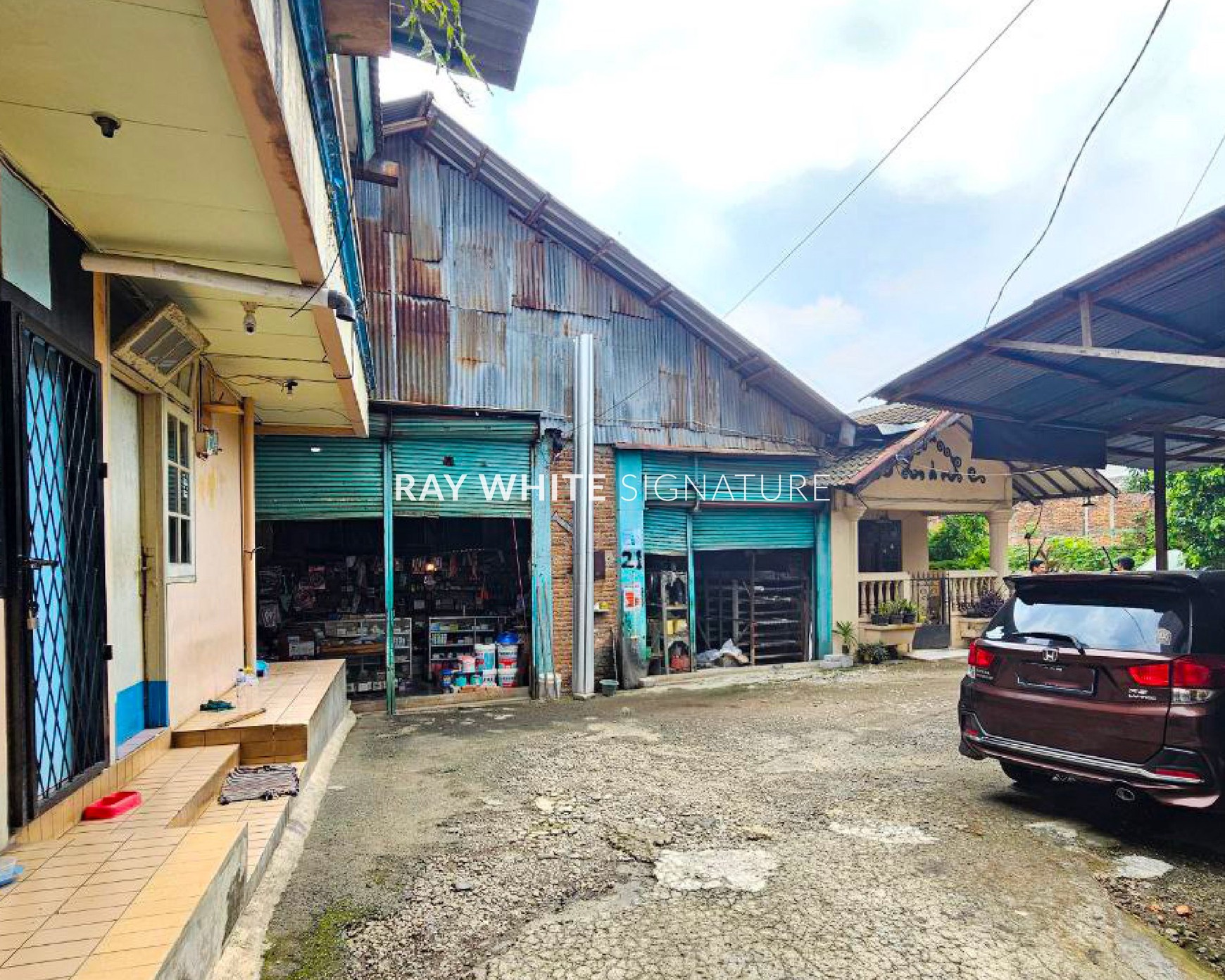 Dijual Tanah dan Bangunan Cocok Untuk Usaha di Kebayoran Lama