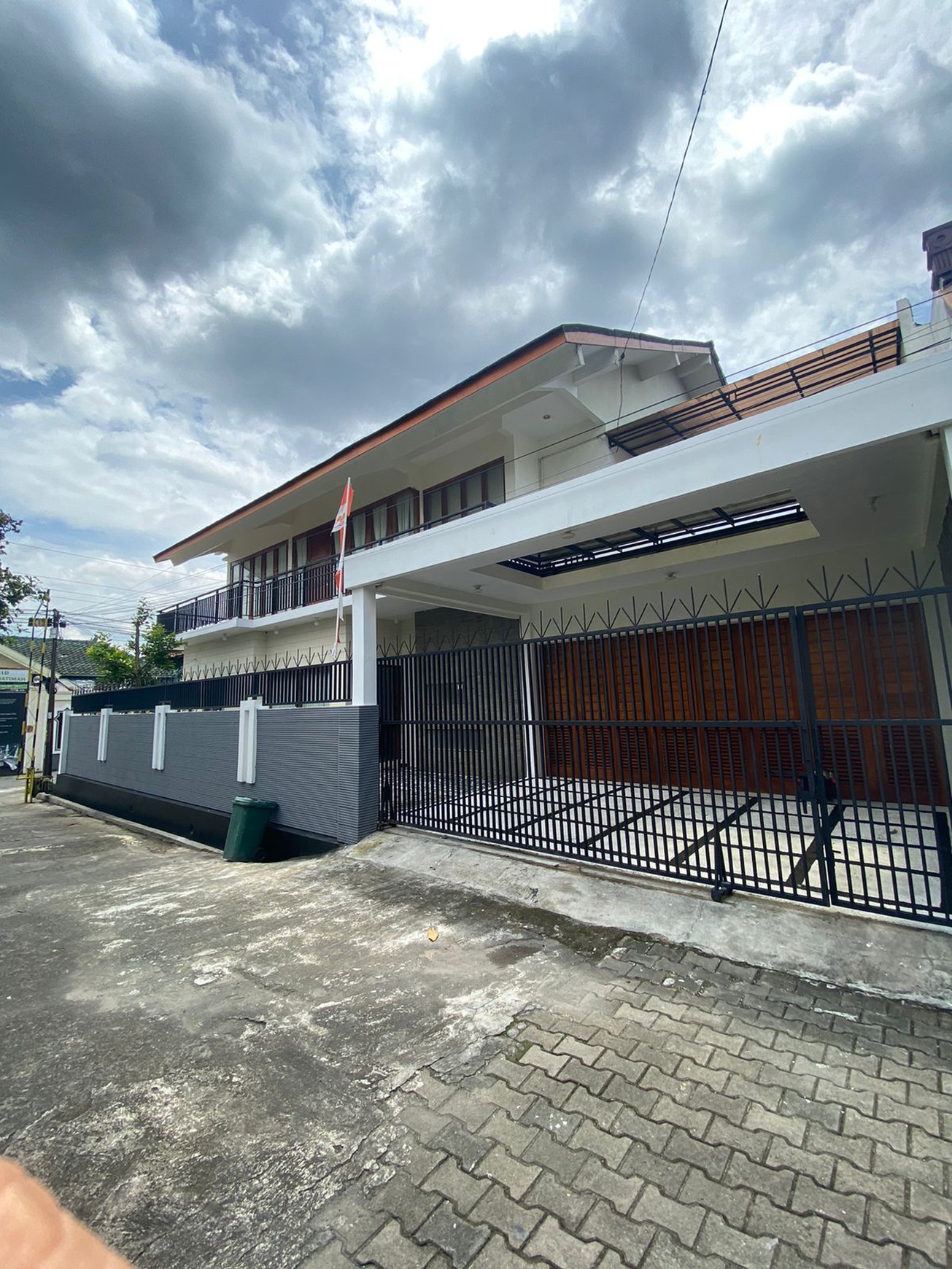 RUMAH MEWAH DI JALAN BANTENG JAYA, JAKAL KM 7,5