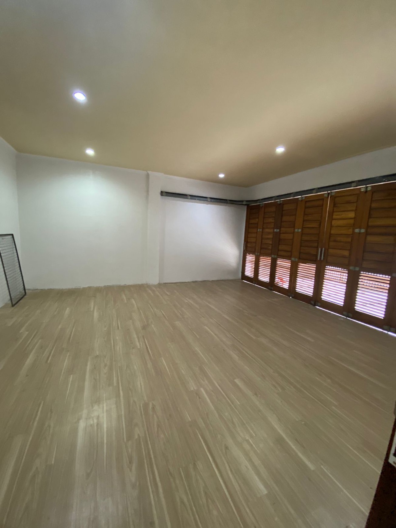 RUMAH MEWAH DI JALAN BANTENG JAYA, JAKAL KM 7,5