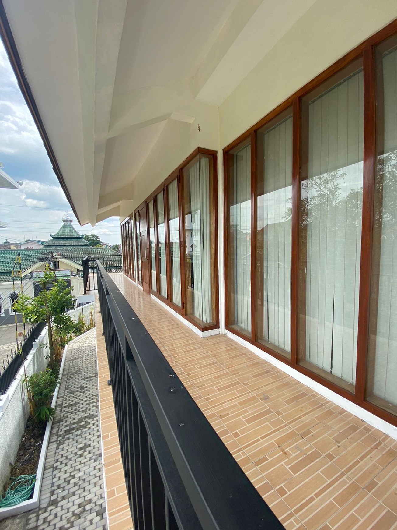 RUMAH MEWAH DI JALAN BANTENG JAYA, JAKAL KM 7,5