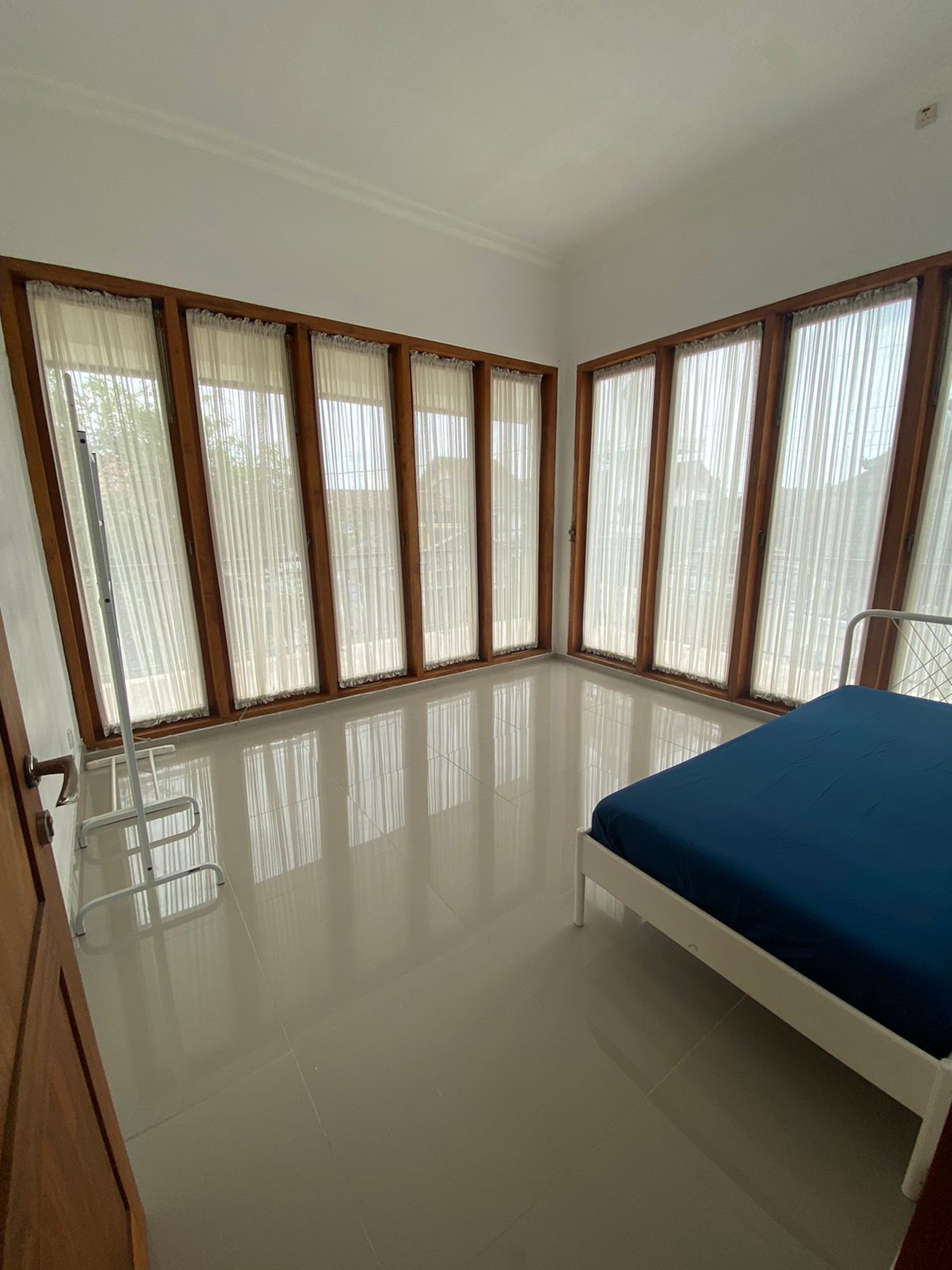 RUMAH MEWAH DI JALAN BANTENG JAYA, JAKAL KM 7,5