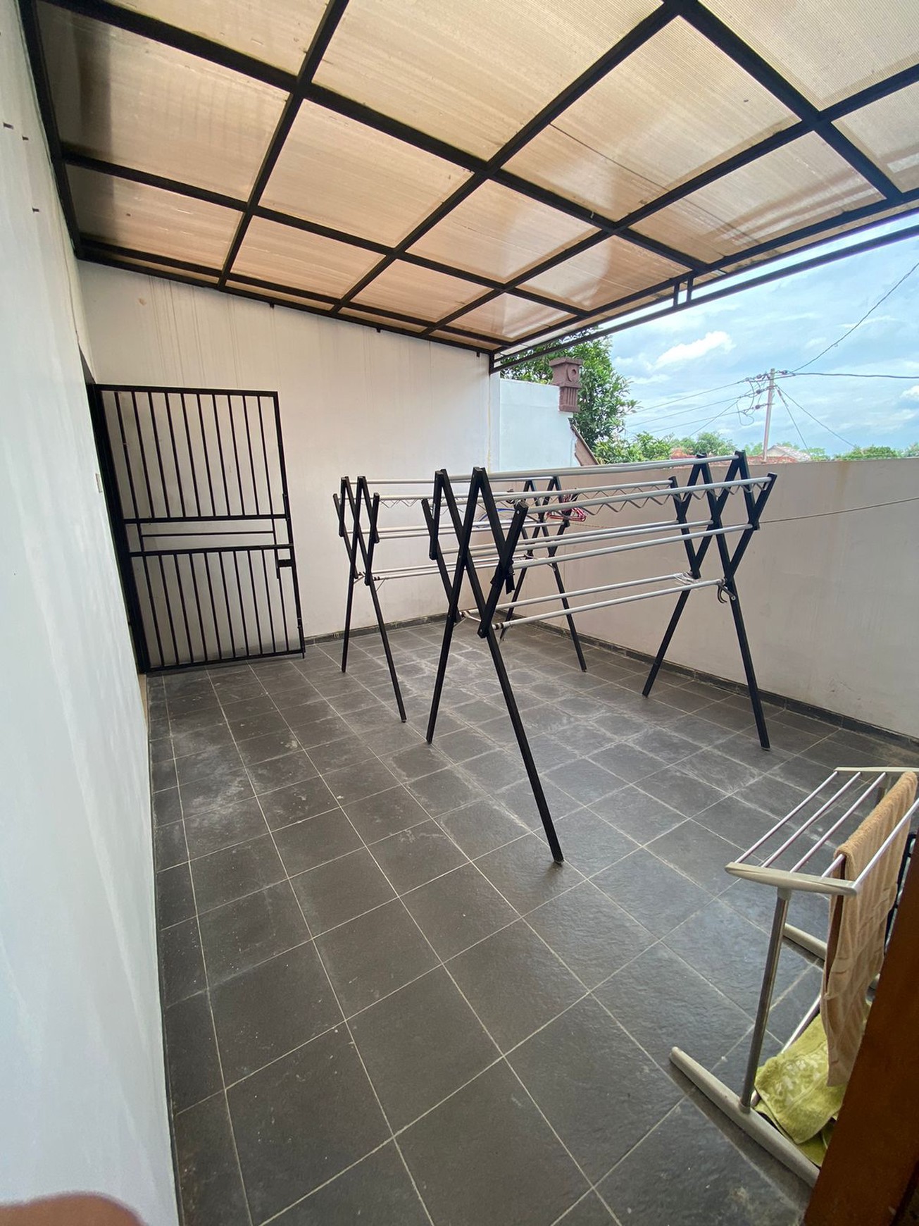 RUMAH MEWAH DI JALAN BANTENG JAYA, JAKAL KM 7,5