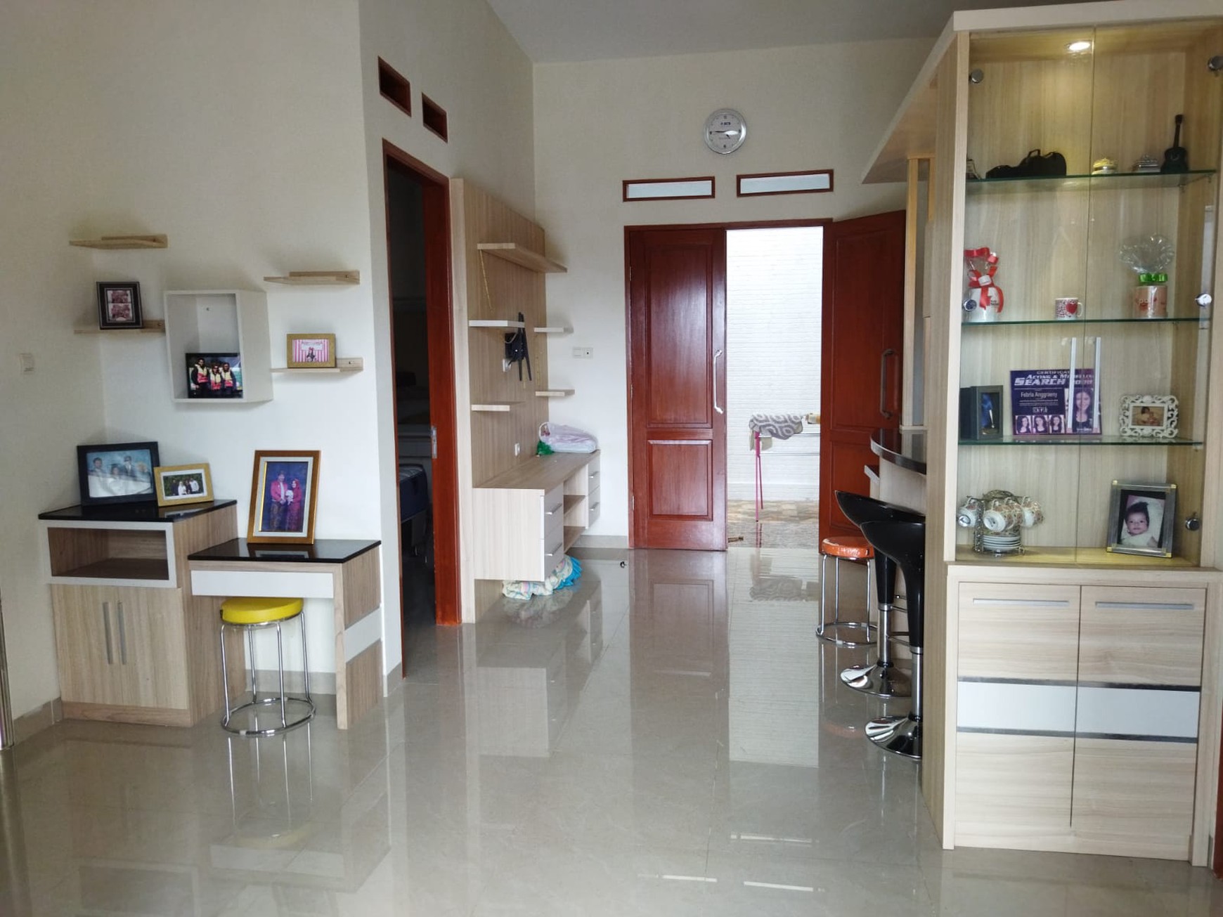 Rumah Asri Semi Furnished di Cihideung Parongpong