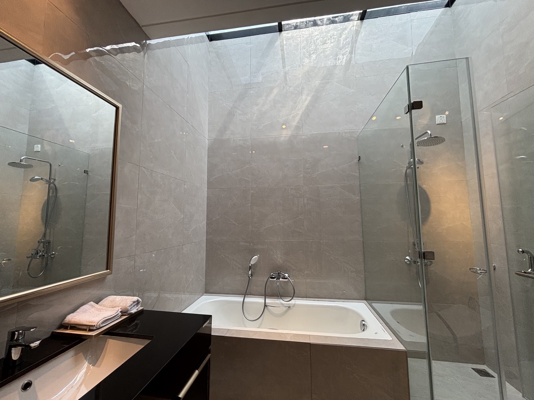 Brunnera CBD Citra Gran Rumah 2 Lantai di Cibubur