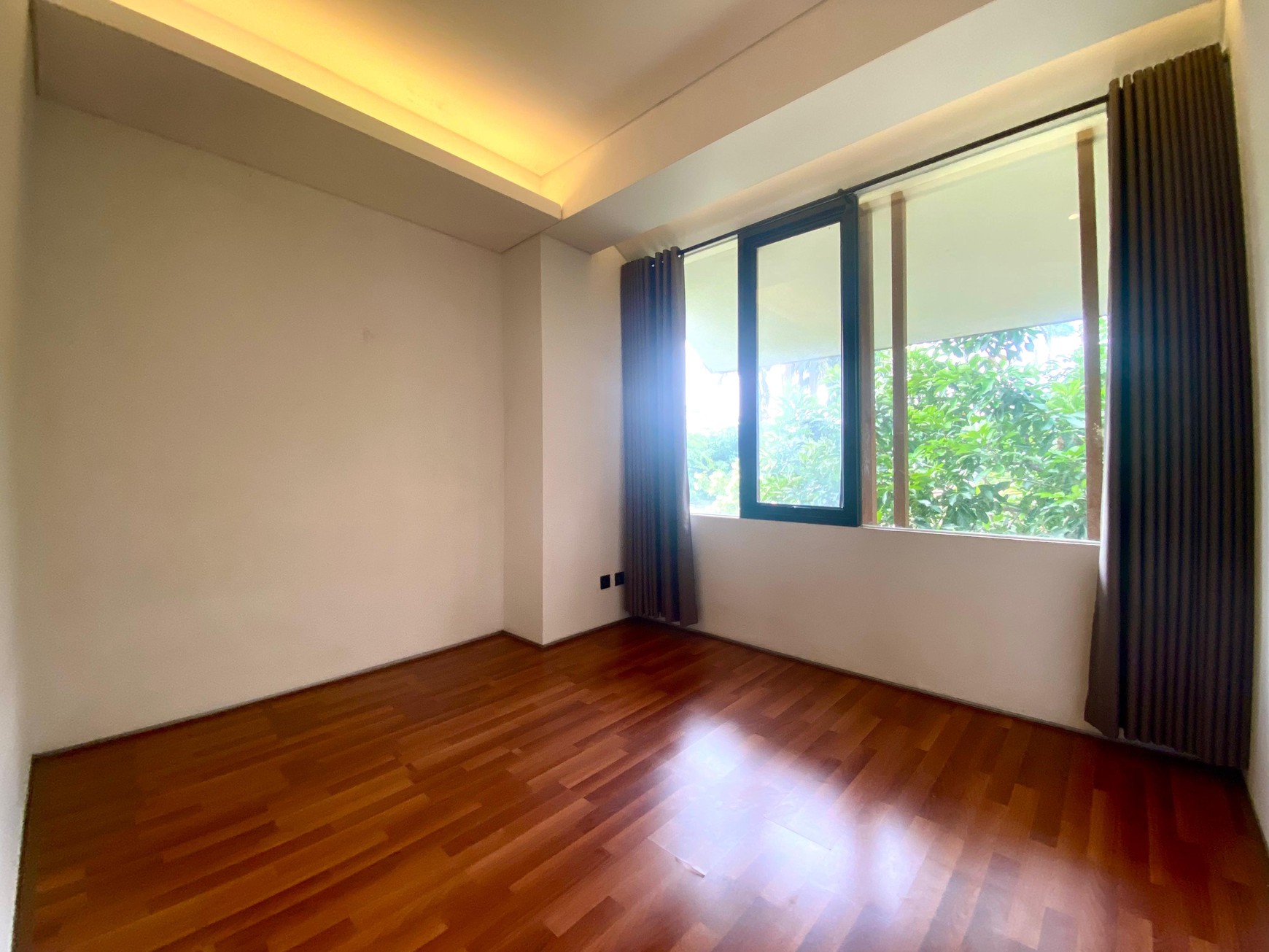 Rumah cantik, siap huni dalam perumahan di bintaro