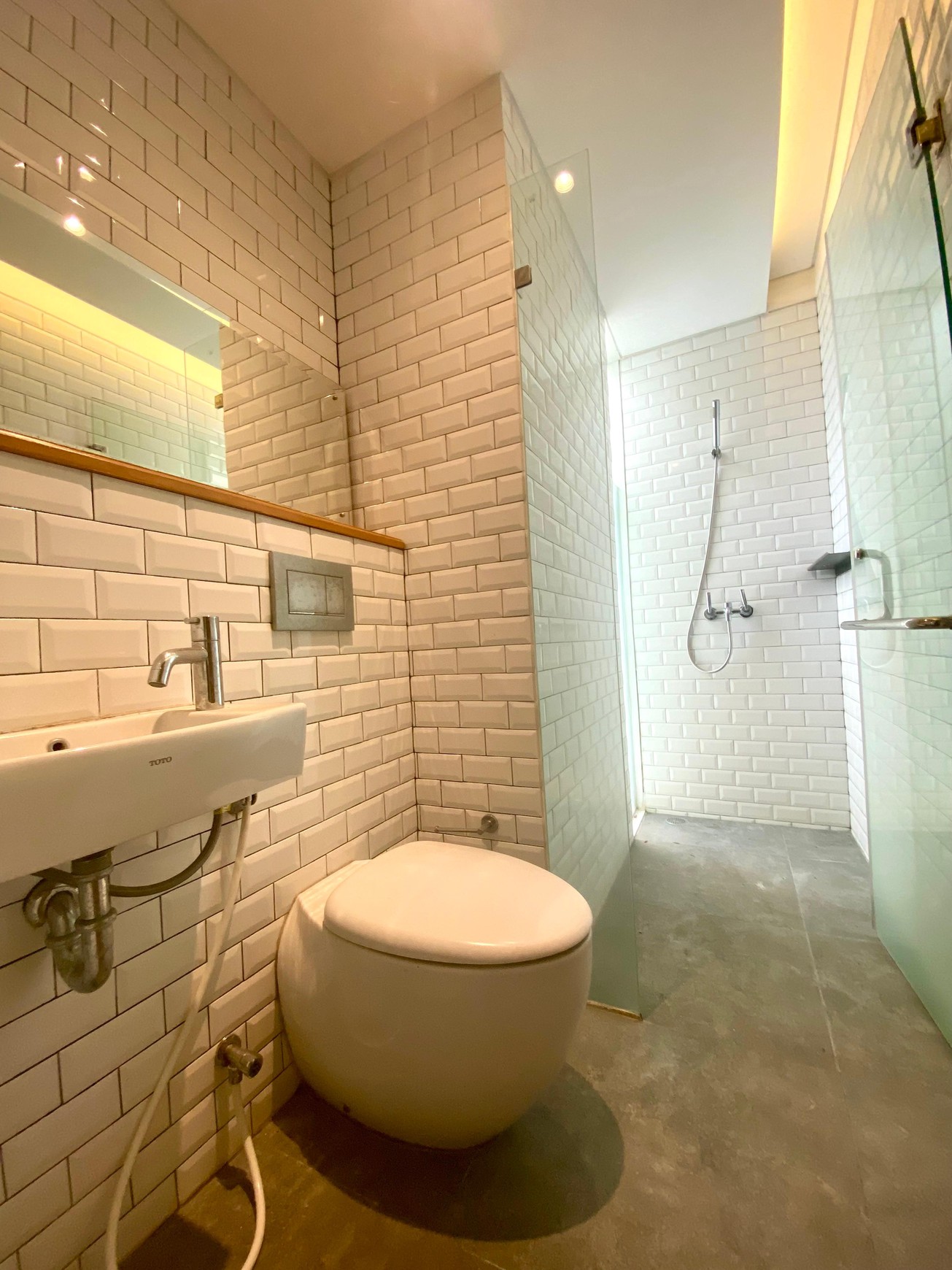 Rumah cantik, siap huni dalam perumahan di bintaro