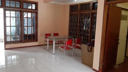 Rumah Ketintang Permai dijual cepat 