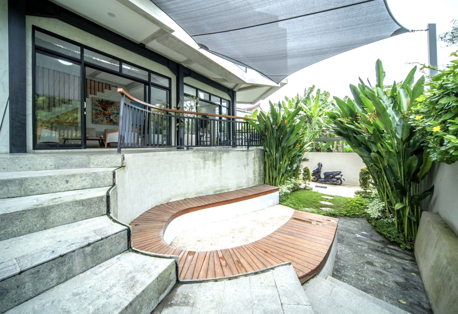Stunning House Freehold In Padonan Canggu Bali