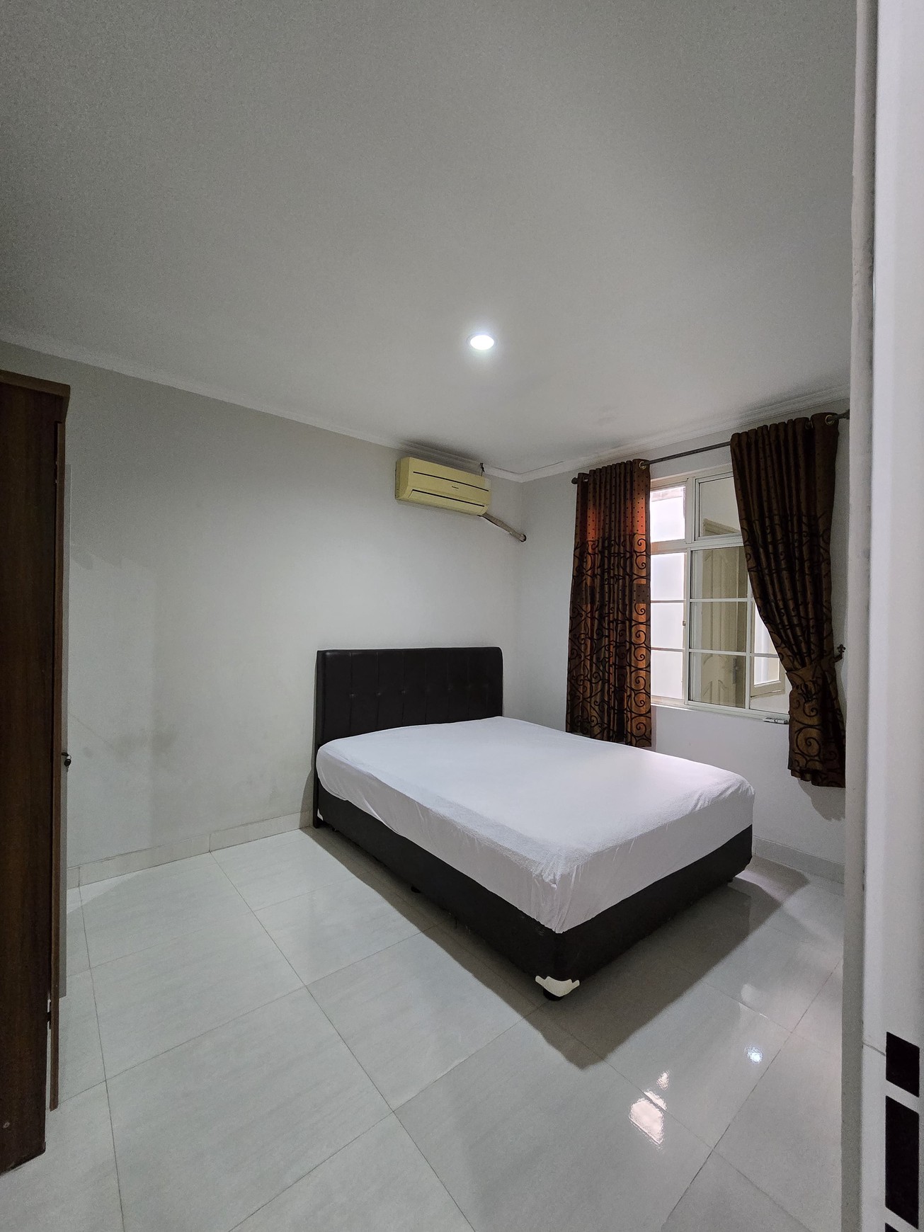 Disewakan Townhouse di Taman ayu - Lippo karawaci Tangerang
