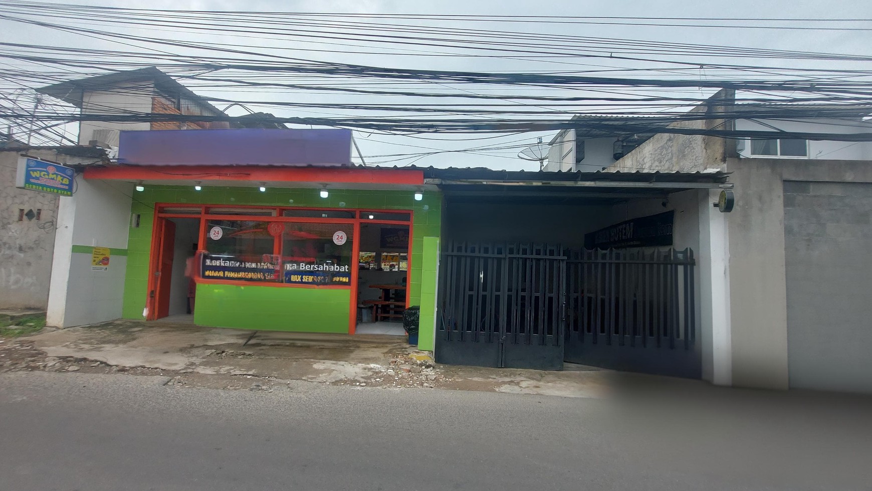 Rumah Hitung Tanah Lokasi Strategis Cocok untuk Lahan Komersial atau Hunian