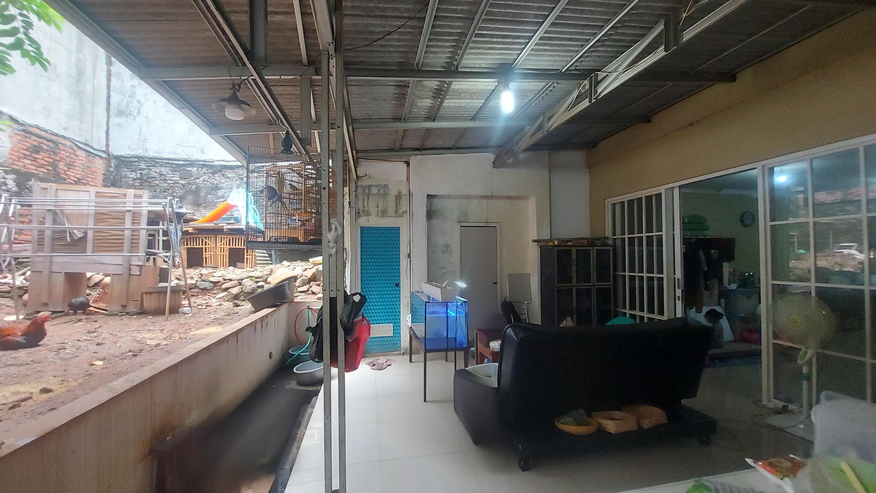 Rumah Hitung Tanah Lokasi Strategis Cocok untuk Lahan Komersial atau Hunian